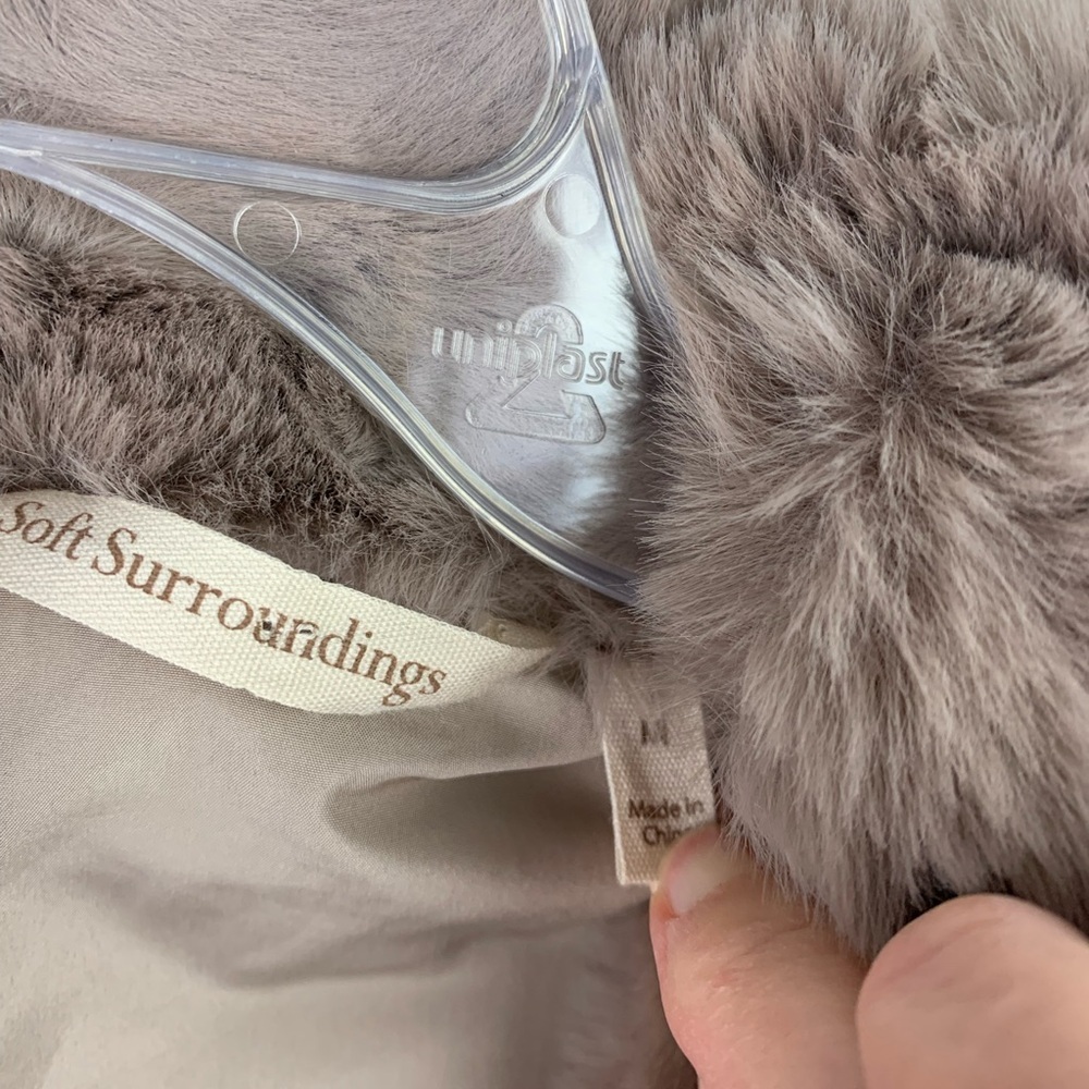 Soft Surroundings Faux Fur Plush Vest MEDIUM Mauve Cozy Lodge - Picture 7 of 7